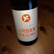 вино Urban Riesling