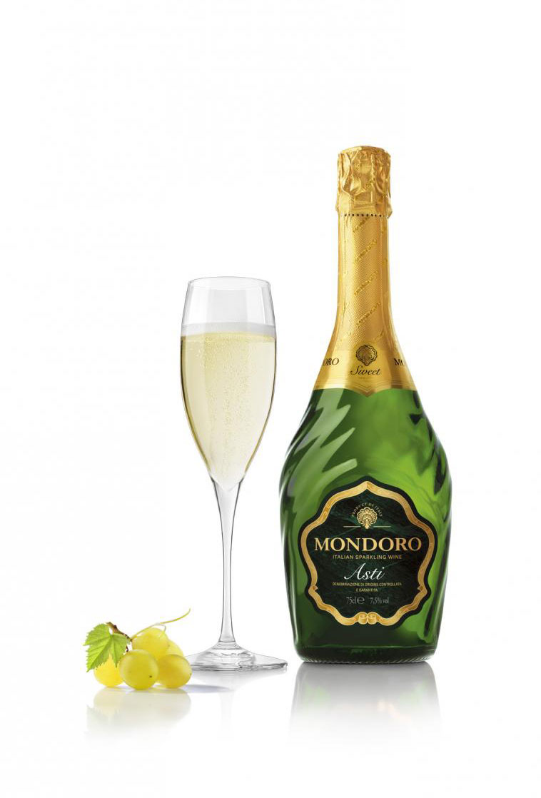 Бутылка шампанского мондоро. Шампань Асти Мондоро. Мондоро Асти вино белое. Вино игристое Мондоро Асти белое. Игристое вино Асти Asti Mondoro 0.75 л.