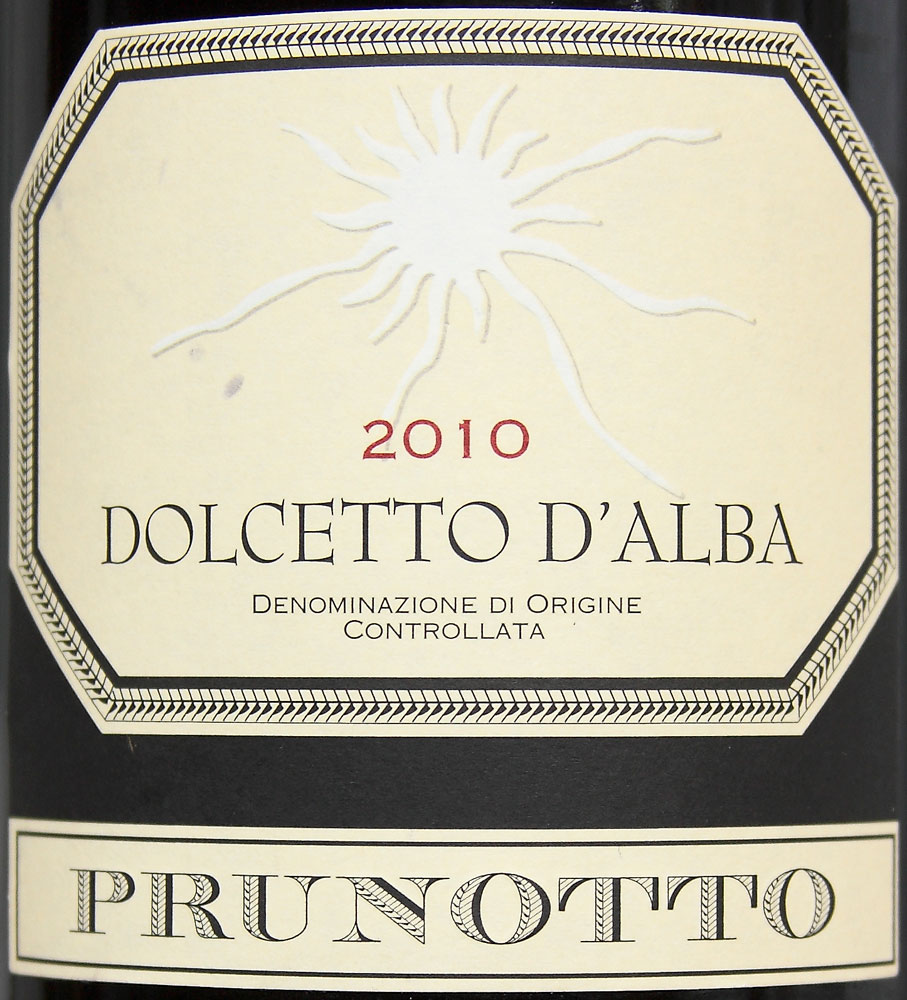 D alba essence. Dolcetto d'Alba вино. Вино Dolcetto d'Alba Fontana.